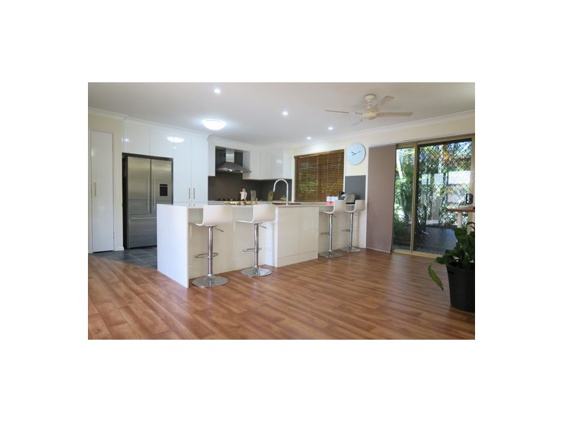 10 Dindina Street, Flinders View QLD 4305