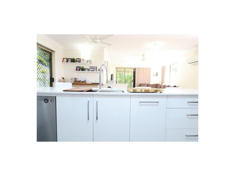 10 Dindina Street, Flinders View QLD 4305