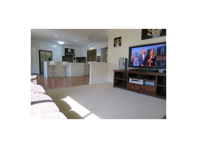 10 Dindina Street, Flinders View QLD 4305