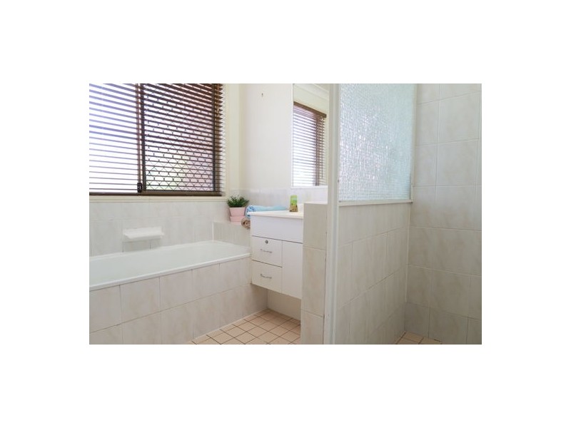 10 Dindina Street, Flinders View QLD 4305