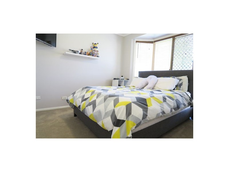 10 Dindina Street, Flinders View QLD 4305