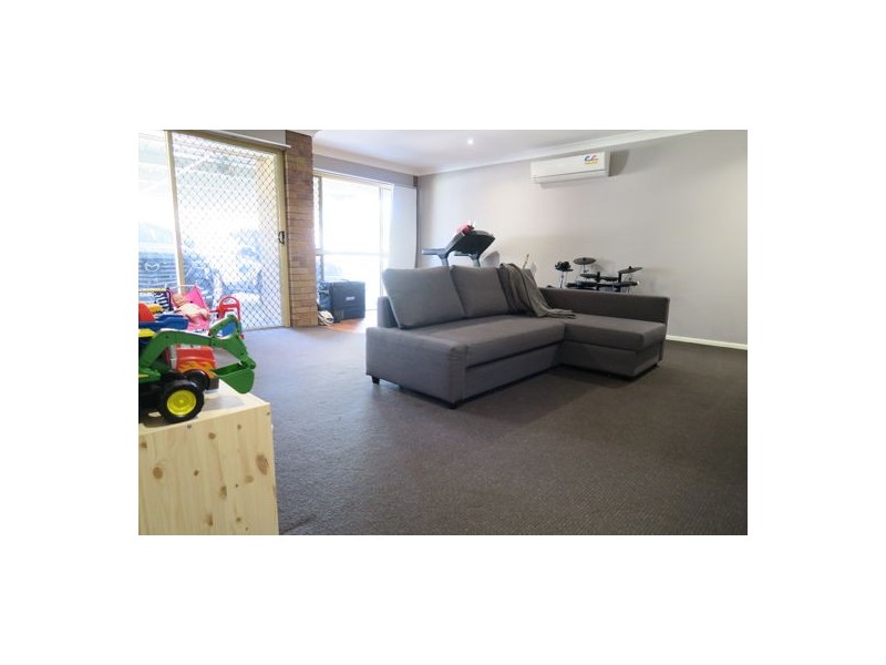 10 Dindina Street, Flinders View QLD 4305