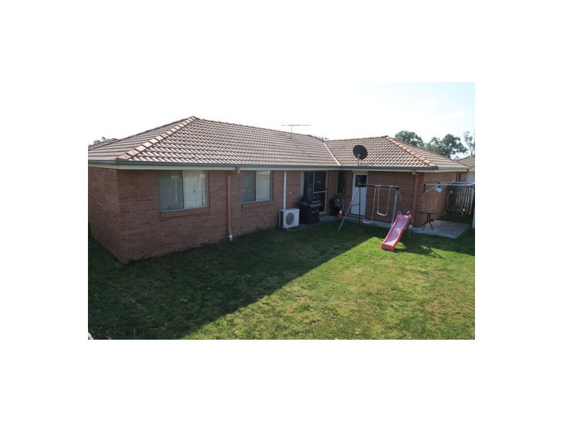 101 Anna Drive, Raceview QLD 4305