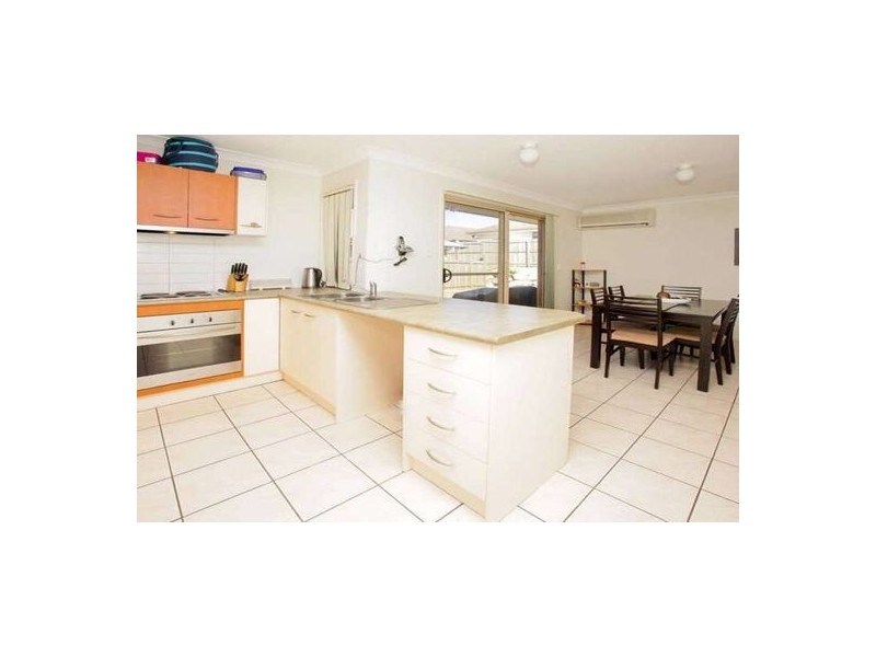 101 Anna Drive, Raceview QLD 4305