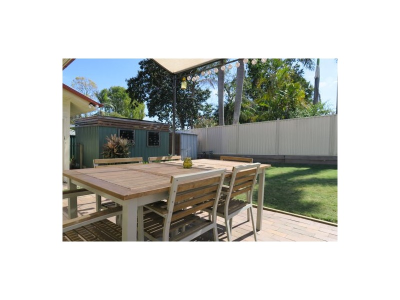 15 Hayes Street, Raceview QLD 4305