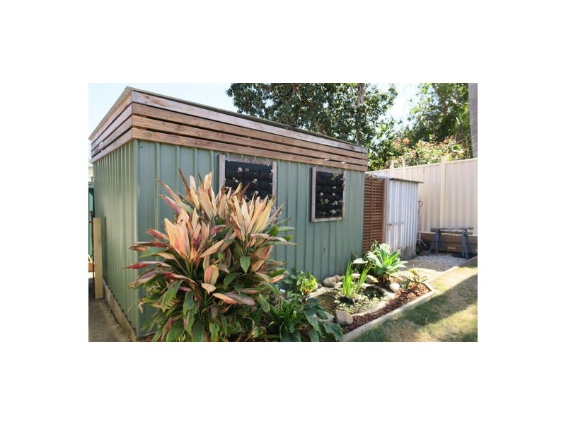 15 Hayes Street, Raceview QLD 4305