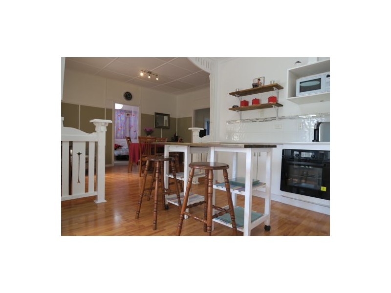 15 Hayes Street, Raceview QLD 4305