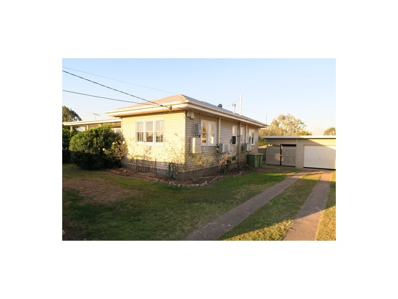 120 Lobb Street, Churchill QLD 4305