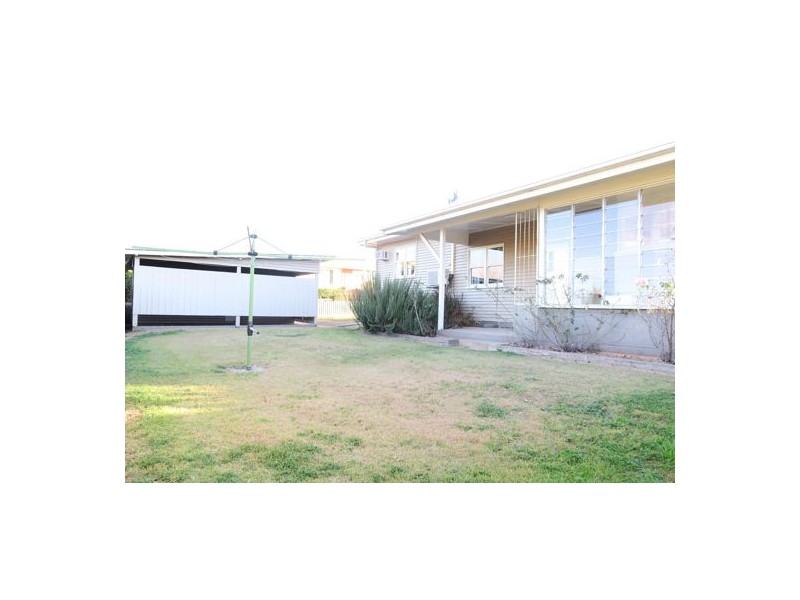 120 Lobb Street, Churchill QLD 4305