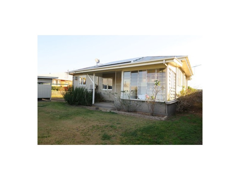 120 Lobb Street, Churchill QLD 4305