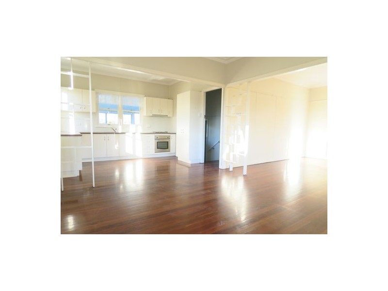 120 Lobb Street, Churchill QLD 4305