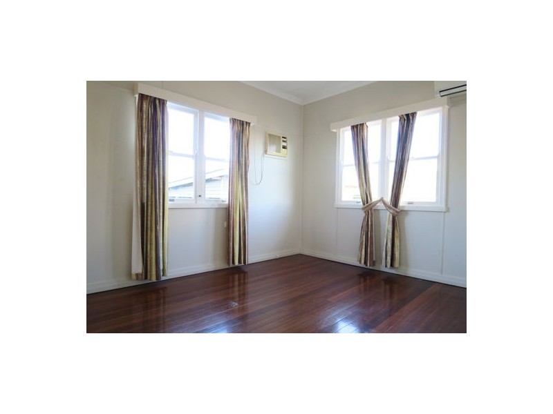 120 Lobb Street, Churchill QLD 4305