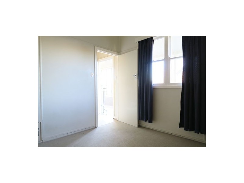 120 Lobb Street, Churchill QLD 4305