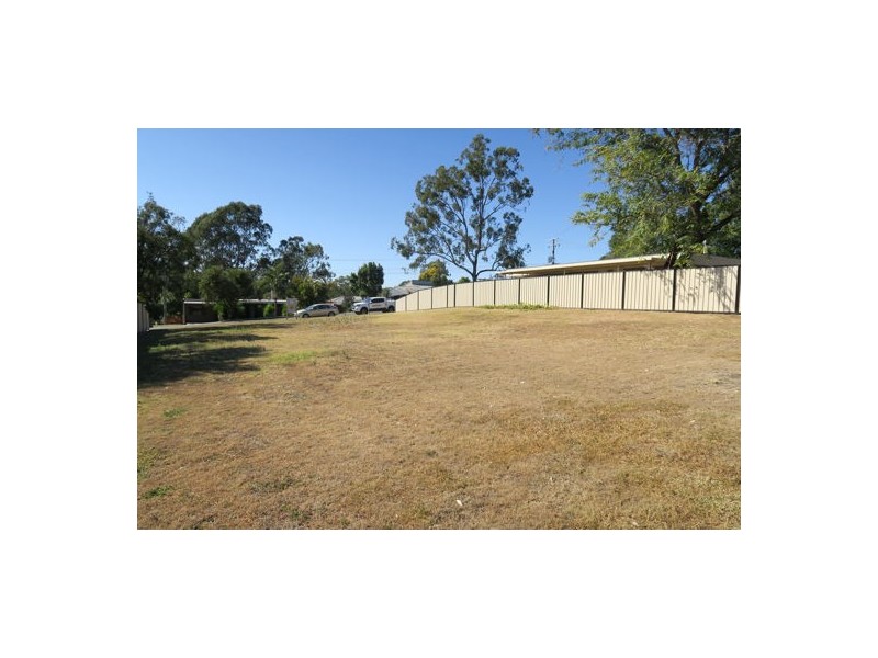 1A Box Street, Yamanto QLD 4305