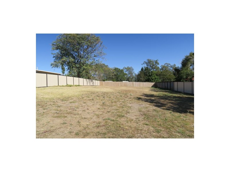 1A Box Street, Yamanto QLD 4305