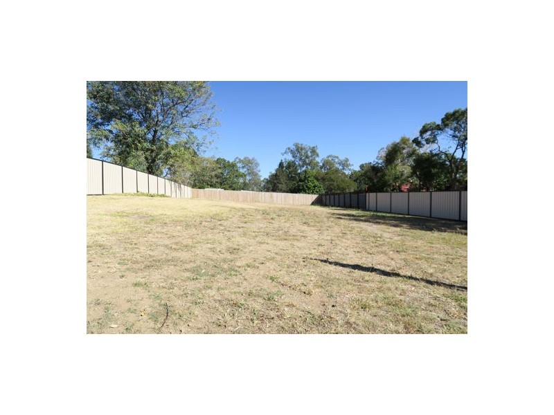 1A Box Street, Yamanto QLD 4305