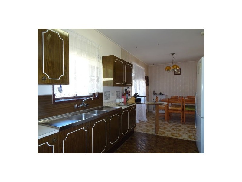 2 Byron Street, Churchill QLD 4305