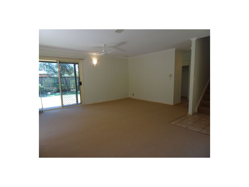 8/13 John Staines Crescent, North Ipswich QLD 4305