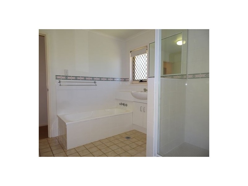 8/13 John Staines Crescent, North Ipswich QLD 4305