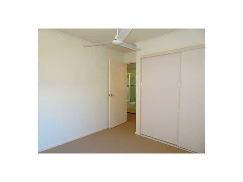 8/13 John Staines Crescent, North Ipswich QLD 4305