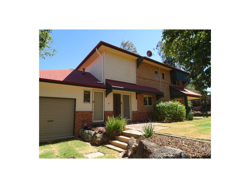 8/13 John Staines Crescent, North Ipswich QLD 4305