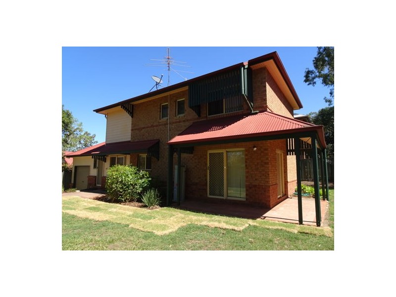 8/13 John Staines Crescent, North Ipswich QLD 4305