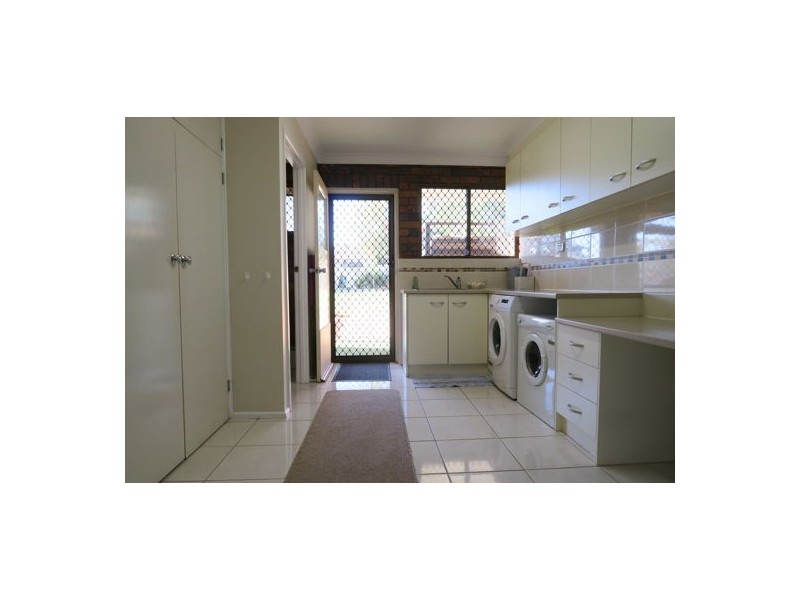 12 Jackson Street, Eastern Heights QLD 4305