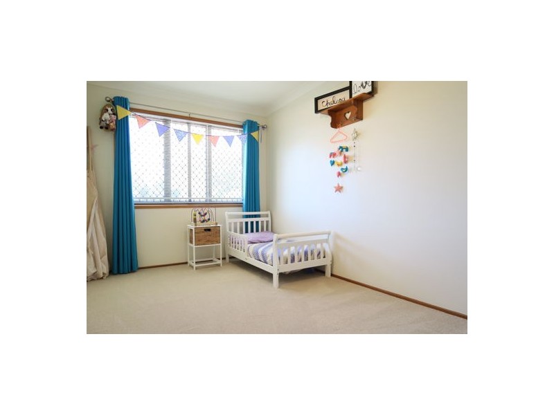 12 Jackson Street, Eastern Heights QLD 4305