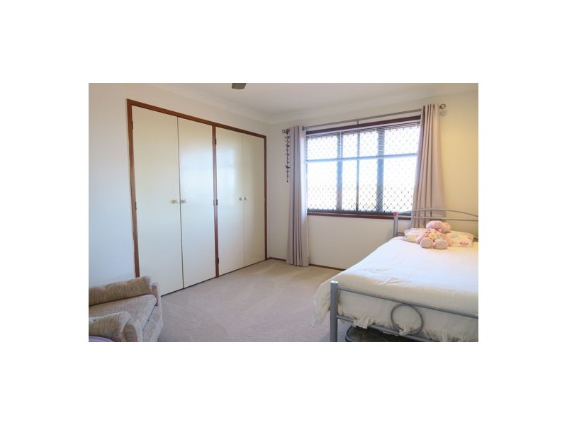 12 Jackson Street, Eastern Heights QLD 4305