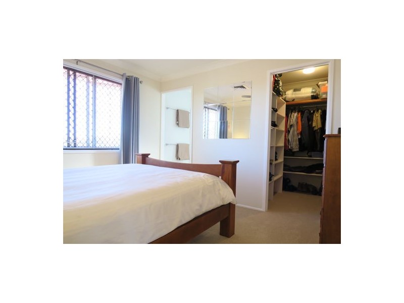 12 Jackson Street, Eastern Heights QLD 4305