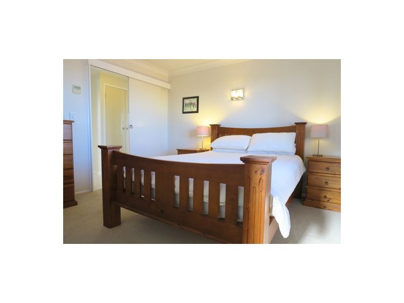 12 Jackson Street, Eastern Heights QLD 4305