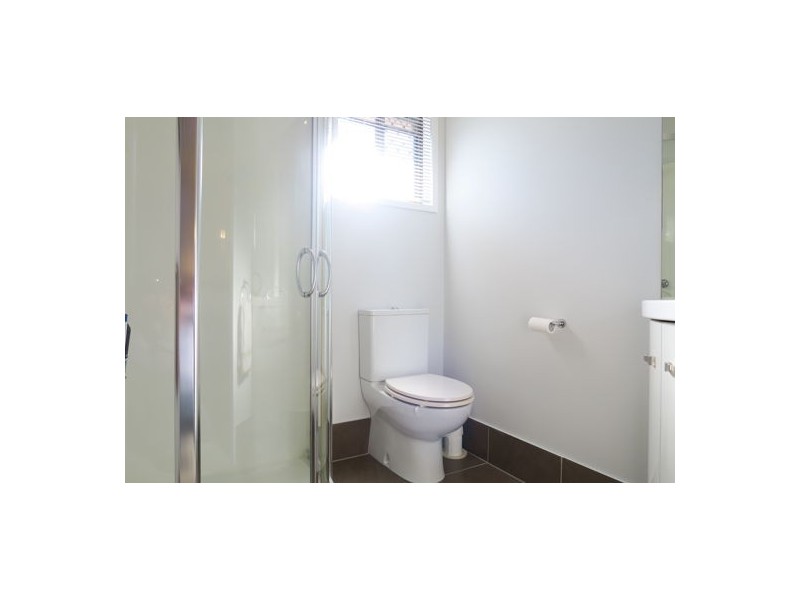 12 Jackson Street, Eastern Heights QLD 4305