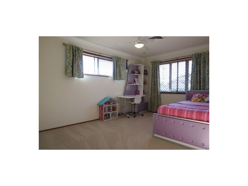 12 Jackson Street, Eastern Heights QLD 4305