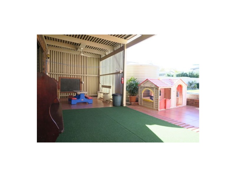 12 Jackson Street, Eastern Heights QLD 4305