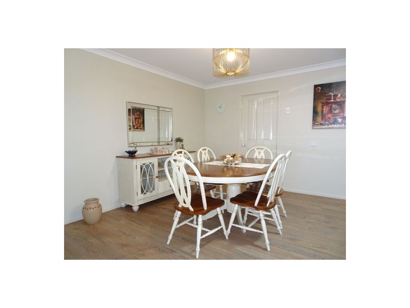 22 Bolingbroke Street East, Fernvale QLD 4306