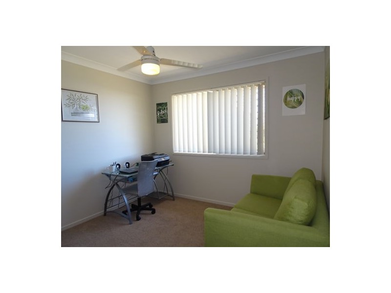 22 Bolingbroke Street East, Fernvale QLD 4306