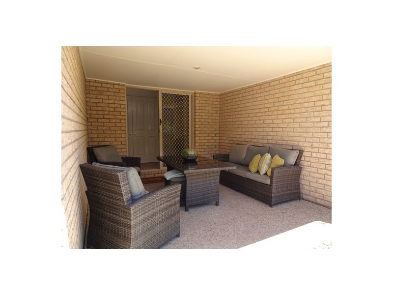 22 Bolingbroke Street East, Fernvale QLD 4306