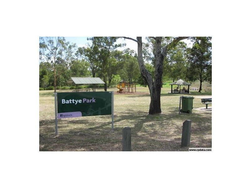 14 Friendship Place, Brassall QLD 4305