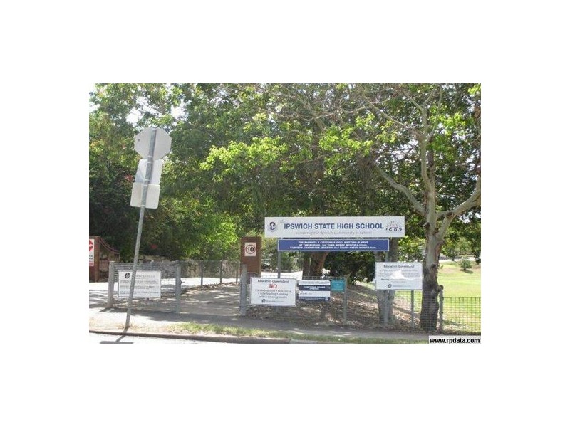 14 Friendship Place, Brassall QLD 4305