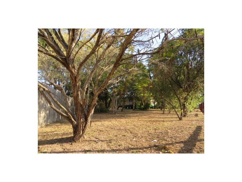 15 Brisbane Road, Dinmore QLD 4303