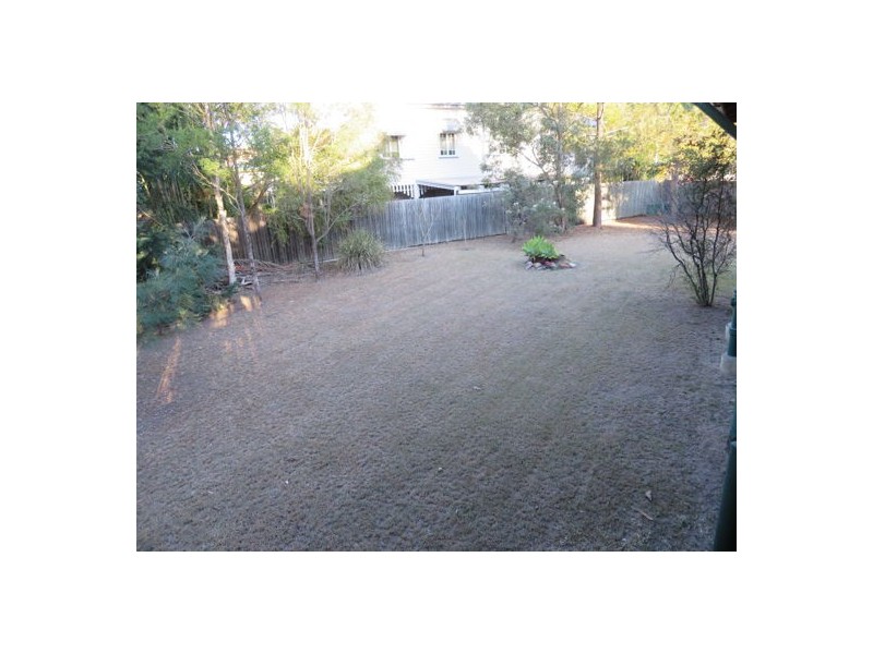 15 Brisbane Road, Dinmore QLD 4303