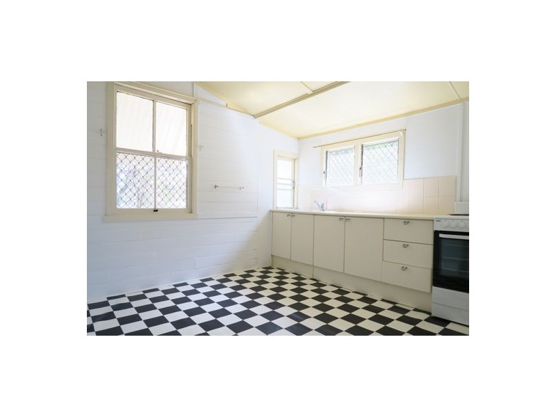 22 Glossop Street, Brassall QLD 4305