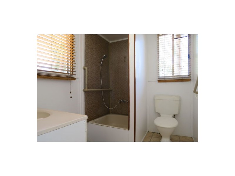 22 Glossop Street, Brassall QLD 4305