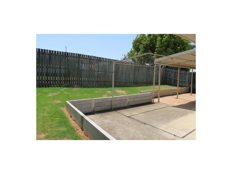 1/10 Cocos Place, Raceview QLD 4305