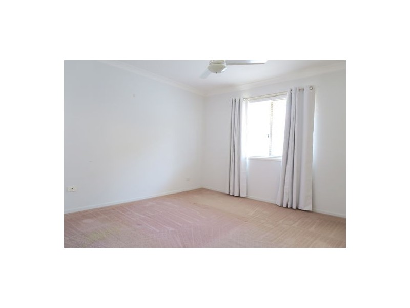 1/10 Cocos Place, Raceview QLD 4305