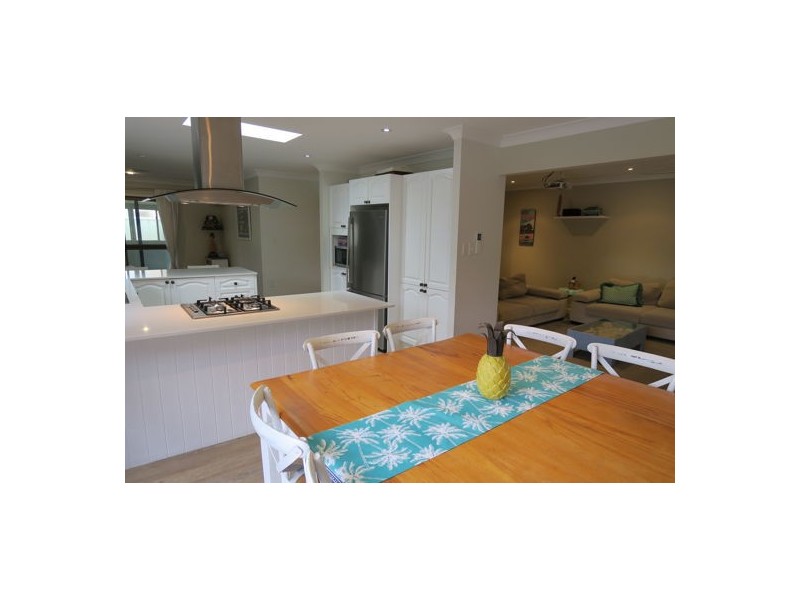 3 Alfred Place, Flinders View QLD 4305