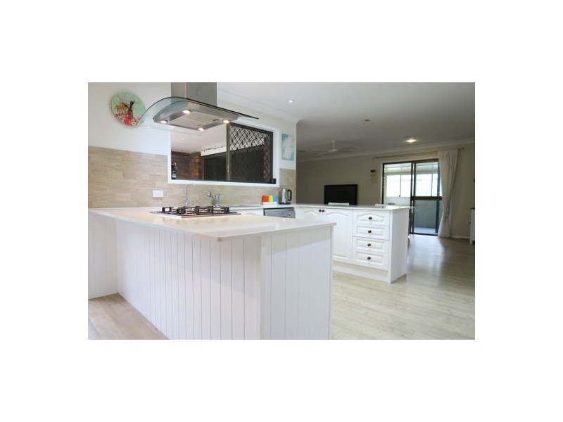 3 Alfred Place, Flinders View QLD 4305