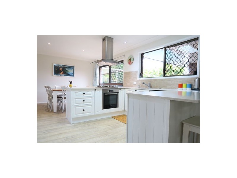 3 Alfred Place, Flinders View QLD 4305