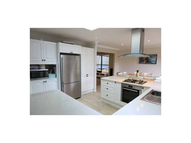 3 Alfred Place, Flinders View QLD 4305