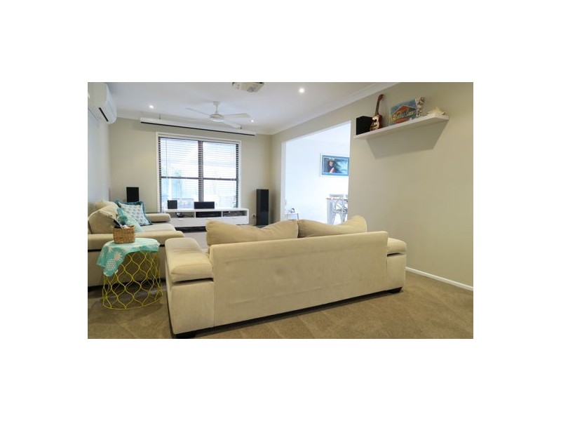 3 Alfred Place, Flinders View QLD 4305